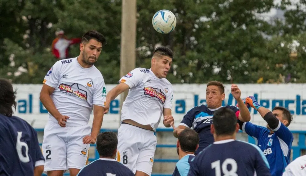 El "Cruzado" perdió y complicó sus chances.