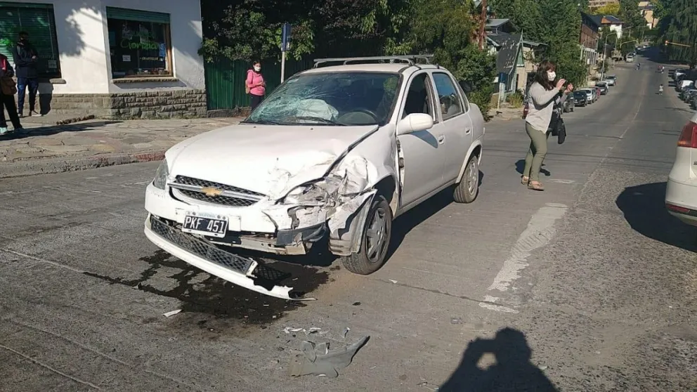Un choque en pleno centro generó demoras en el tránsito