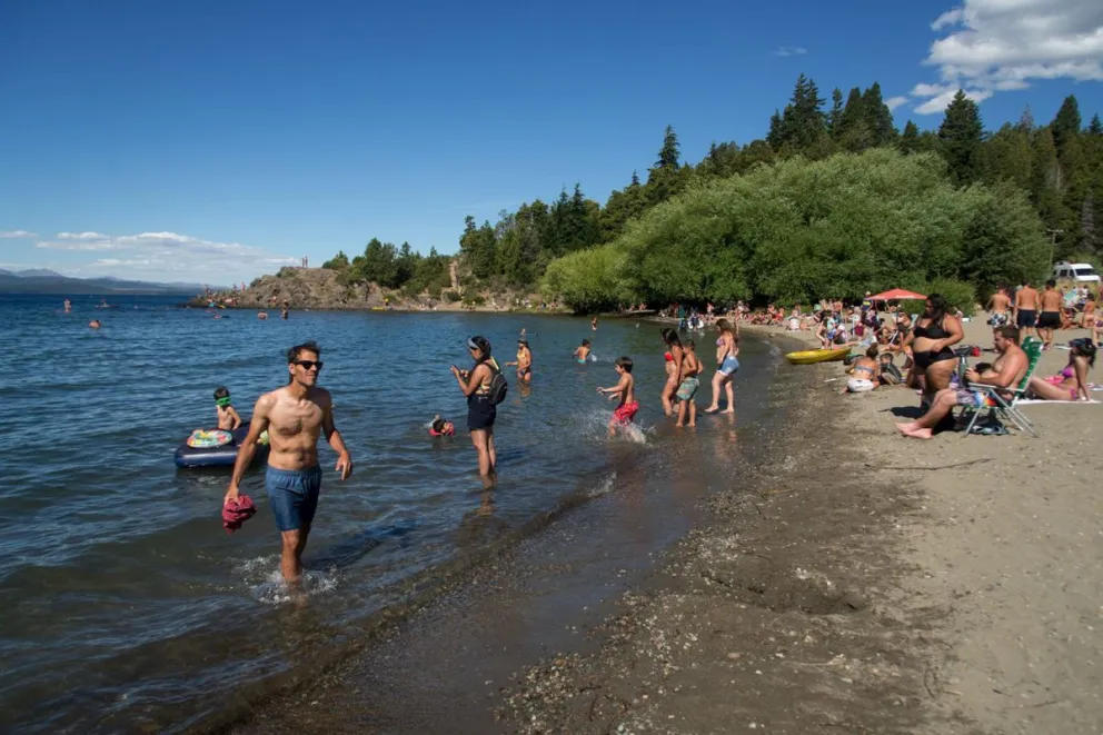 Bajan los casos de Covid-19 en los principales destinos turísticos del país