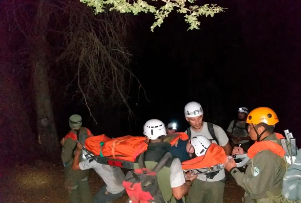 Hubo dos rescates nocturnos en la montaña