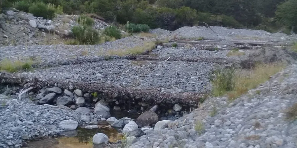 Varios barrios de Bariloche continúan con problemas en el suministro de agua