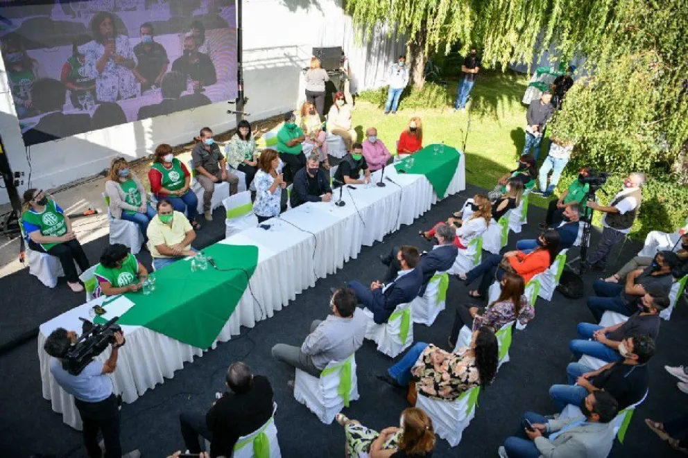 Carreras anunció un proceso de regularización de sumas no remunerativas en los salarios