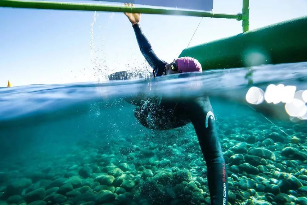 La natación de aguas abiertas vuelve a Bariloche de la mano de la "Vuelta a la Huemul"