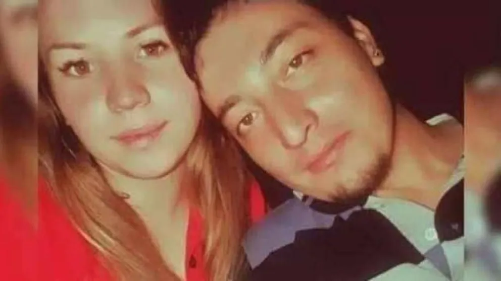 Guadalupe y su ex pareja, Bautista Quintriqueo, quien la apuñaló y terminó con su vida.