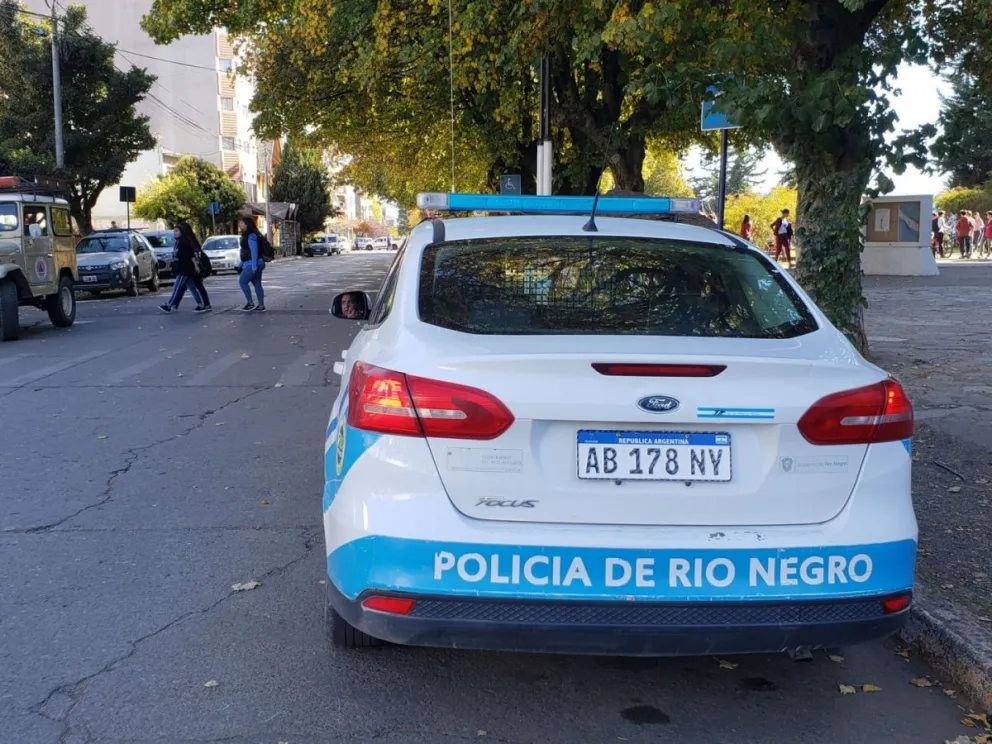 Un joven fue herido de arma blanca en la plaza de la Catedral