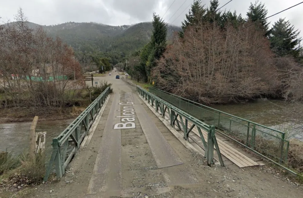 El lunes se reparará el puente Centenario de ingreso a Los Coihues