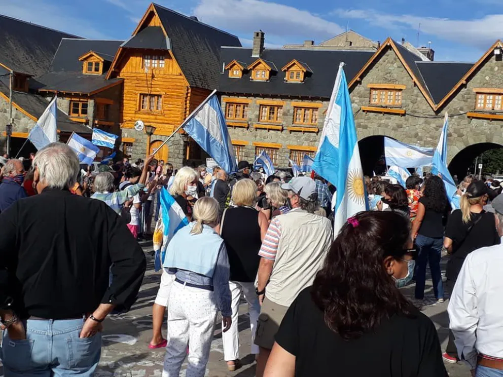 (Fotos: Facebook Coalición Cívica Ari Bariloche)
