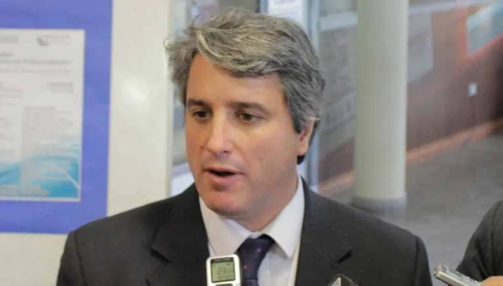 Ruptura: Tres legisladores dejan el bloque del Frente de Todos