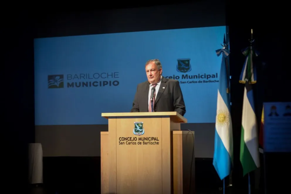 Gennuso dio apertura a las sesiones ordinarias: "Siempre me sentí acompañado por la comunidad". (Fotos: Marcelo Martínez)