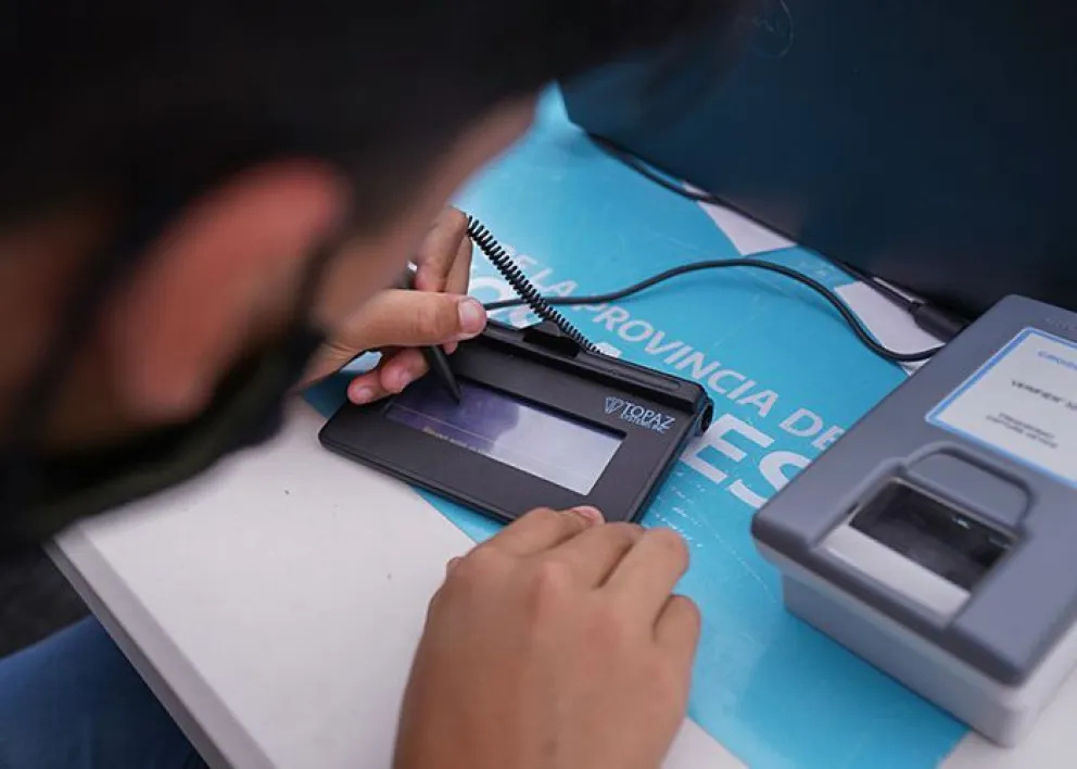 El Registro Civil abre los sábados para los adolescentes