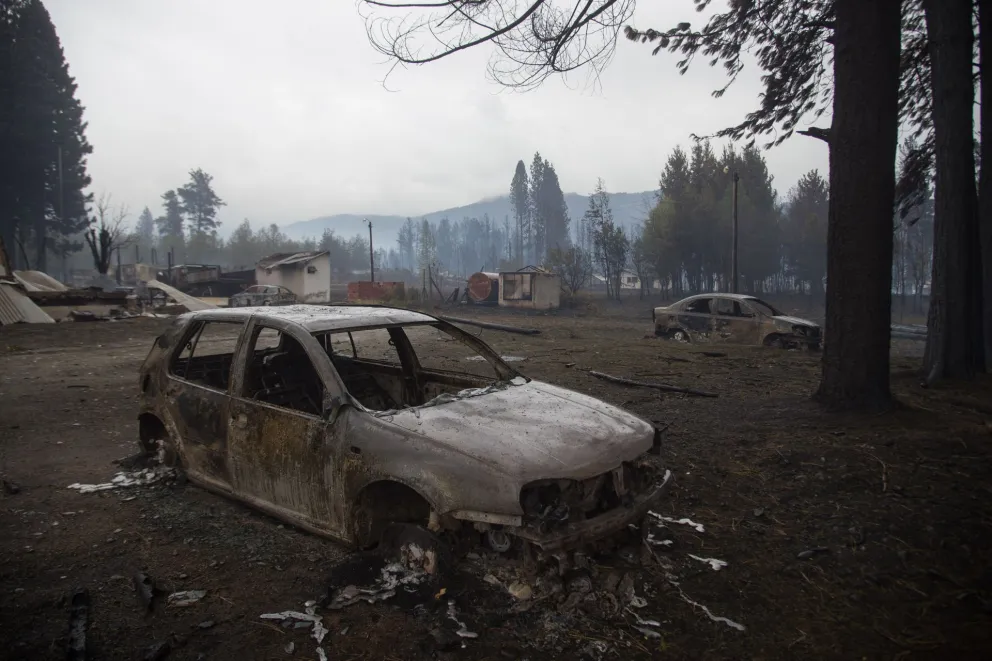 Incendios forestales: Sin agua ni luz hace casi un mes