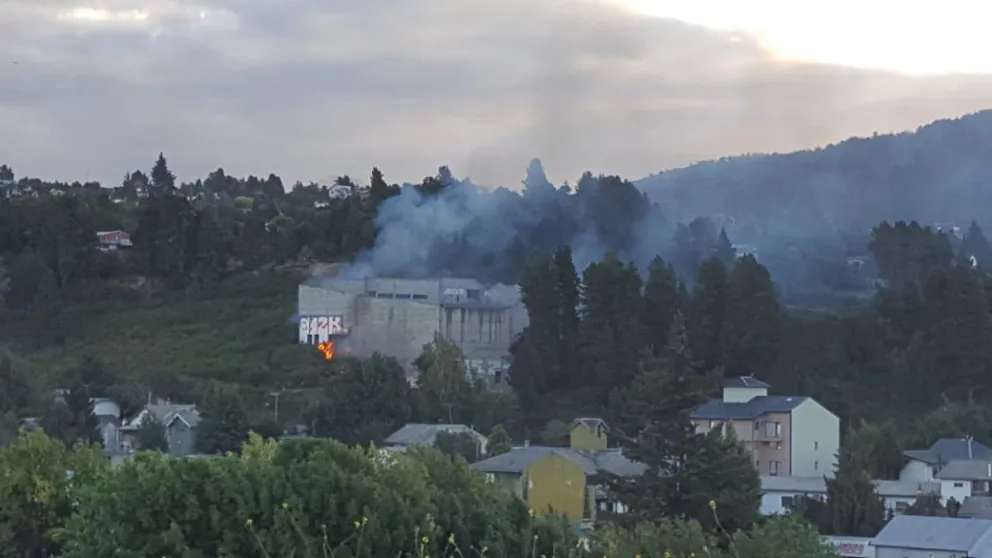 Fuego en el Elefante Blanco