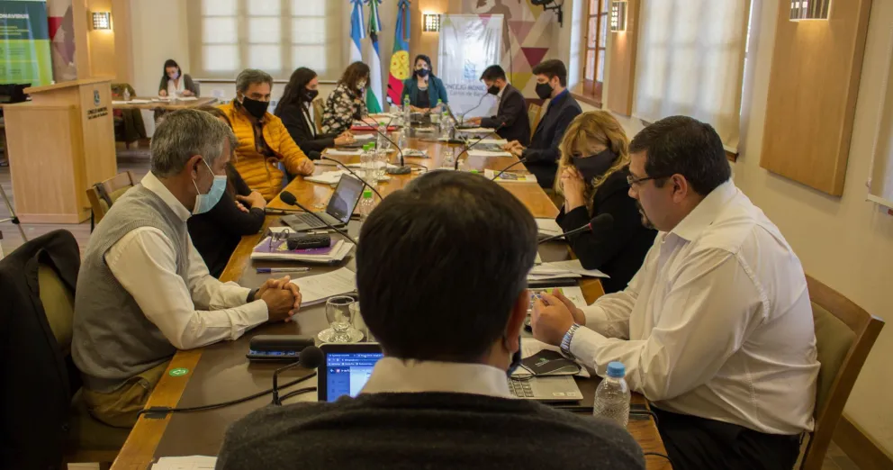 Bariloche seguirá en estado de emergencia económica, social y de servicios