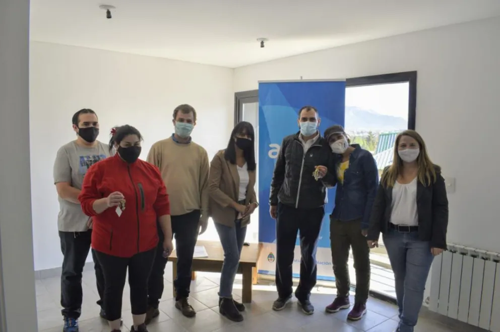 Entregaron más viviendas del Procrear en el barrio El Cóndor