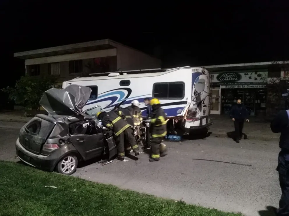 El Bolsón: Una mujer murió tras chocar contra un motorhome