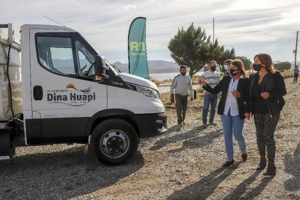 Con fondos del Plan Castello, Dina Huapi cuenta con una nueva flota de maquinaria