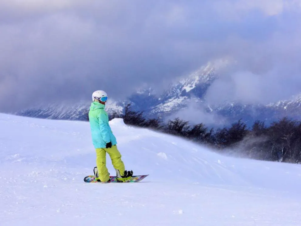 Instructor de snowboard deberá ser indemnizado tras un accidente laboral