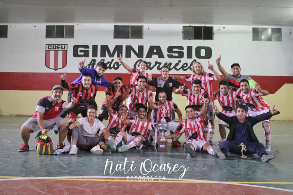 El festejo del "Pincha" en Futsal.