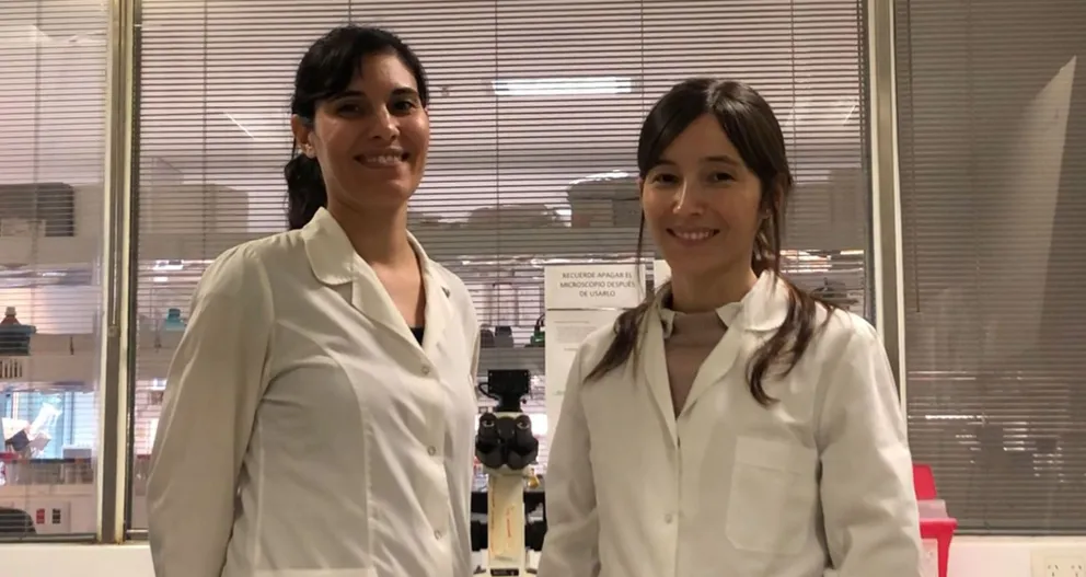 Dra. Daniela Castillo y la Dra. Julieta Roldán del proyecto HPV-Test, ganador del Concurso IB50K 2020. 