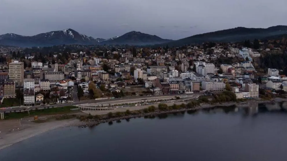 Comenzó a regir el nuevo horario de circulación y de apertura de comercios