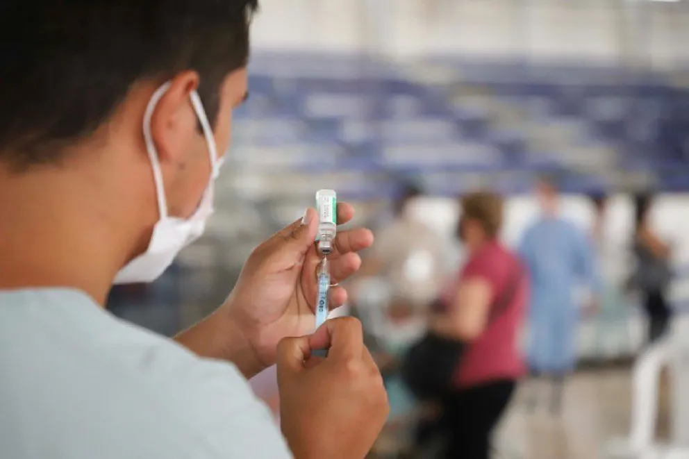 Llegan 13 mil vacunas de AstraZeneca