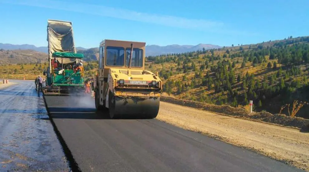 Avanza la pavimentación de la Ruta Nacional 23