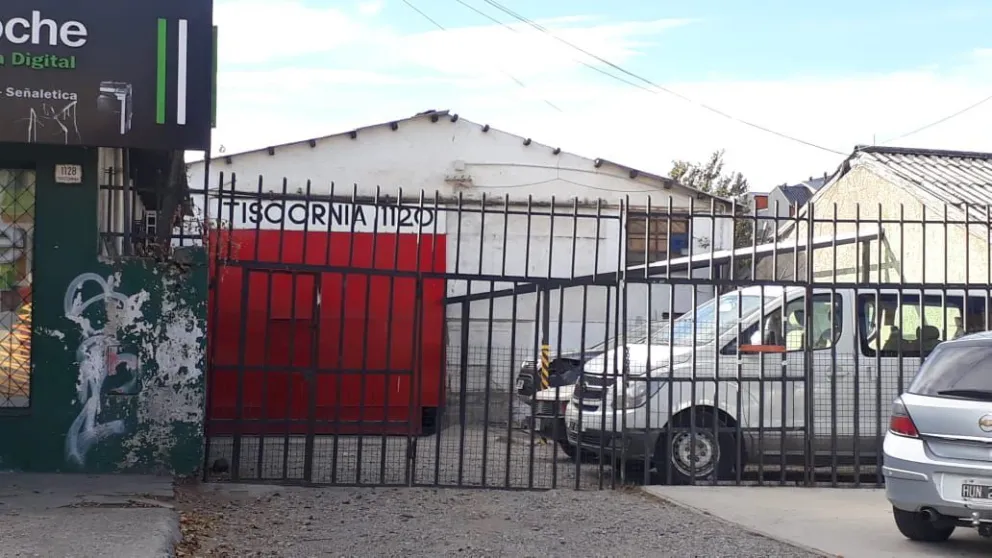 Un hombre de 33 años murió tras caer del techo de un galpón