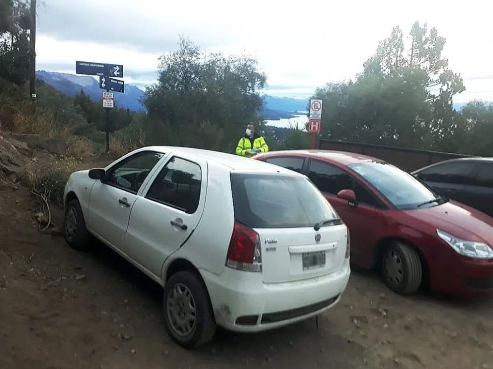Las multas por mal estacionamiento pueden costar hasta $3000
