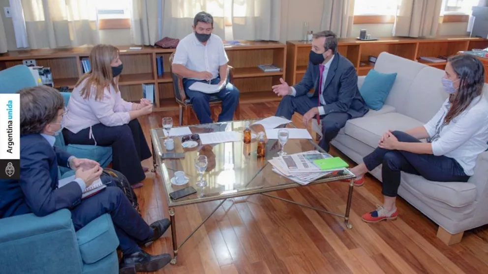 Reunión entre Soria y el Inai para fortalecer la política indígena