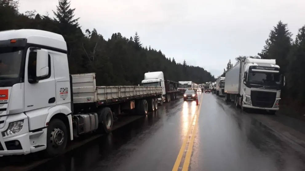 Por el corte de ruta al Paso Samoré, habilitan otros cruces fronterizos