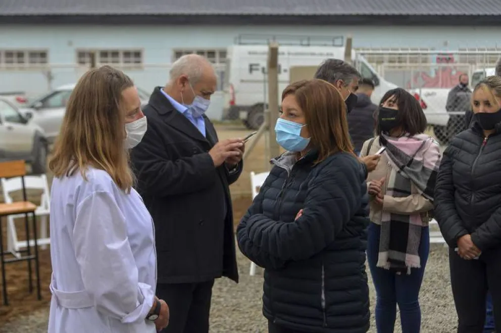 Anunciarán nuevas restricciones en Bariloche y Dina Huapi que incluyen la suspensión de clases presenciales