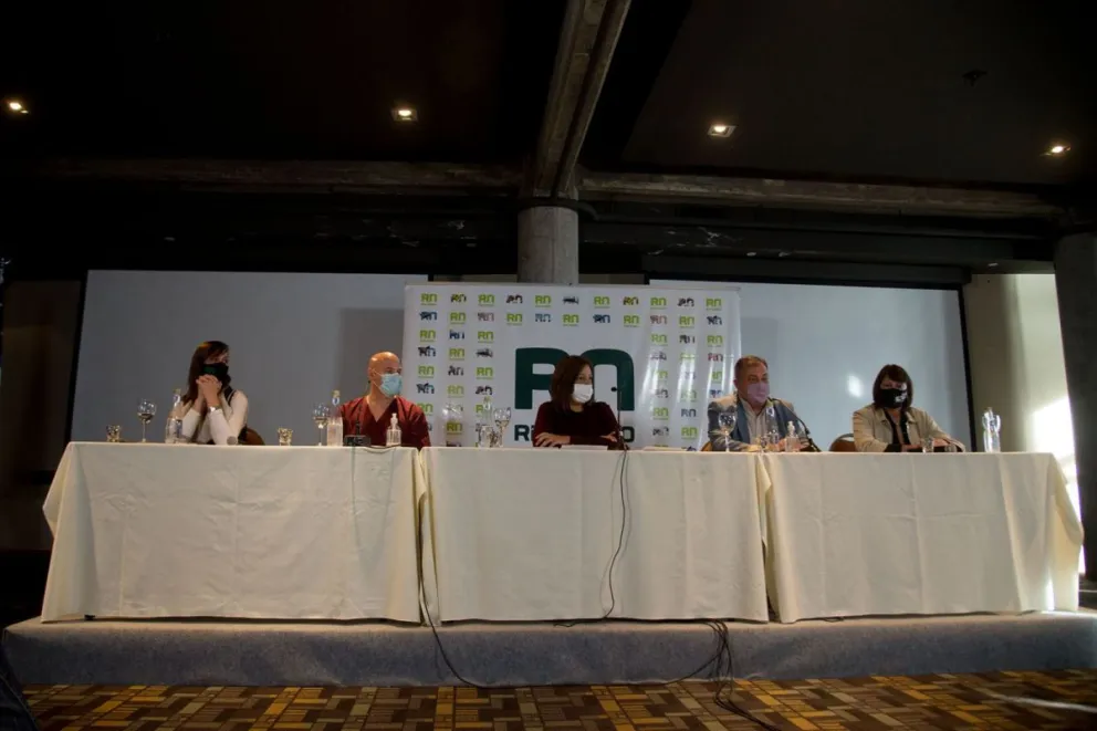 Las nuevas medidas fueron anunciadas en una conferencia de prensa. 