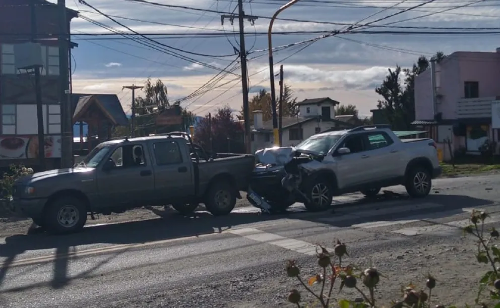 Fuerte choque en cadena en Pioneros y Bock