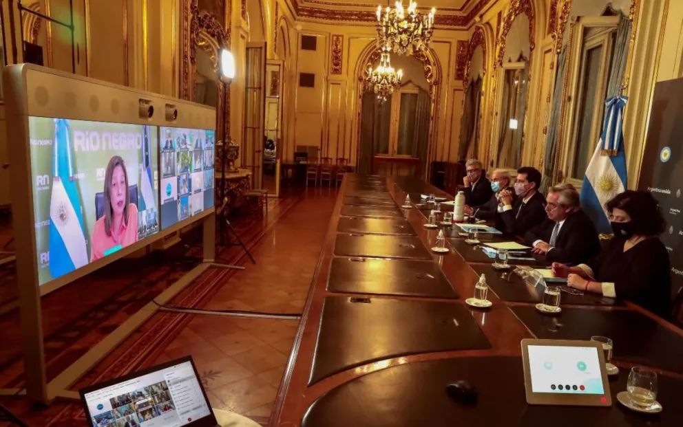 Fernández a los gobernadores: "me tienen que acompañar en el cumplimiento de las normas"