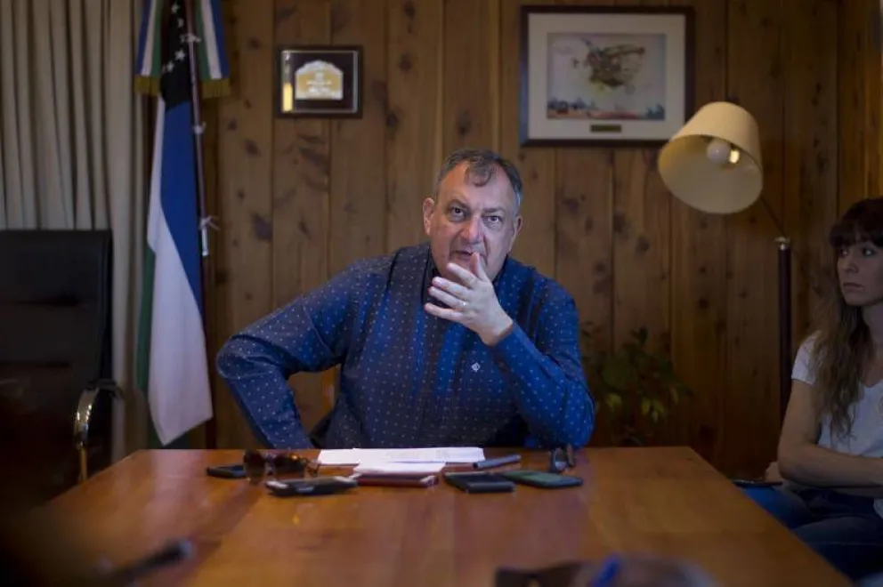 Paro de colectivos: Gennuso lo catalogó como una “traición a los acuerdos”