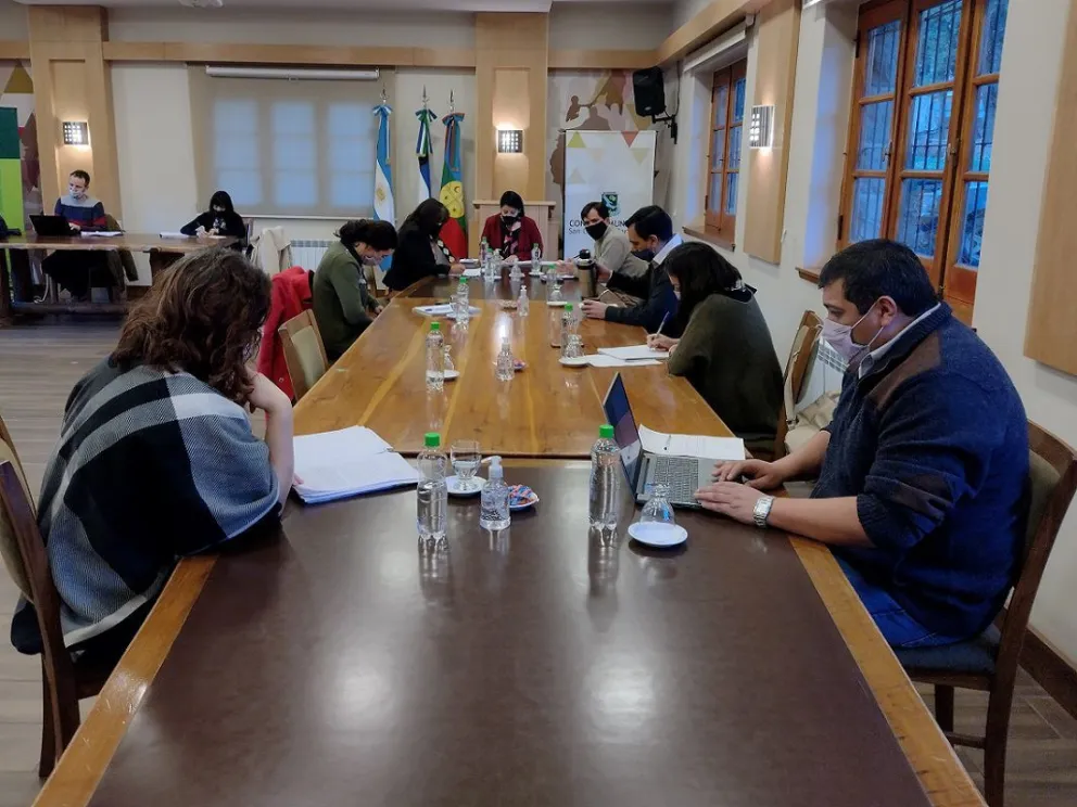 La Defensoría del Pueblo quedó sin titular y esta semana se eligen los candidatos