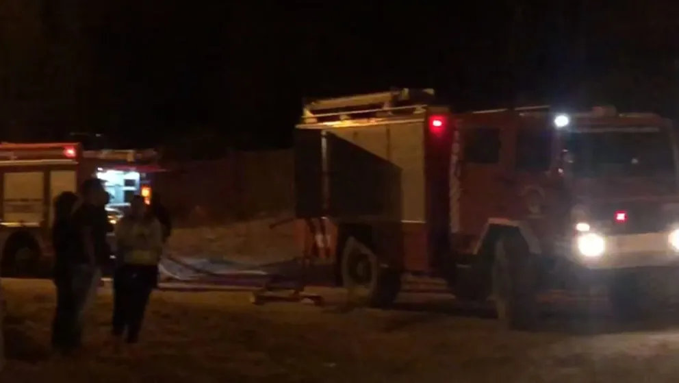 Fuego en una vivienda en Albarracín y y Vuelta de Obligado
