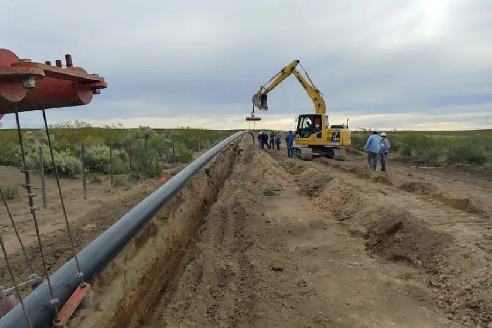Continúa la obra más significativa del Plan Castello: el gasoducto de la Región Sur