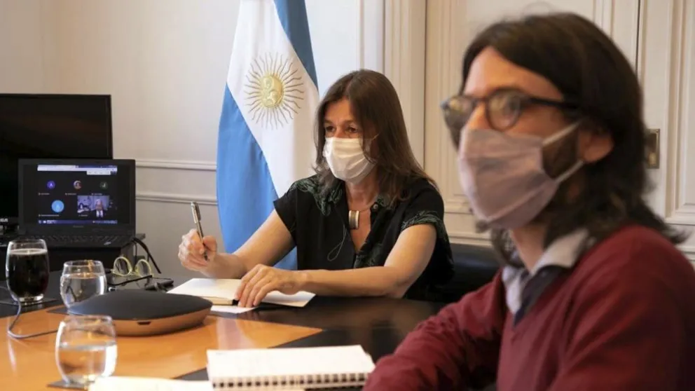 La ministra Frederic aclaró que el turismo esta prohibido mientras duren las restricciones