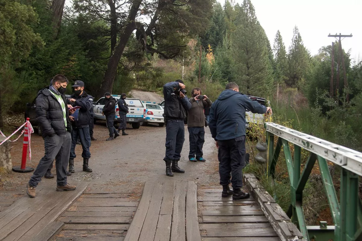 Buscan a una joven que cayó de un puente | ANB :: Agencia de Noticias  Bariloche - Diario online con noticias e informaci&amp;oacute;n de Bariloche