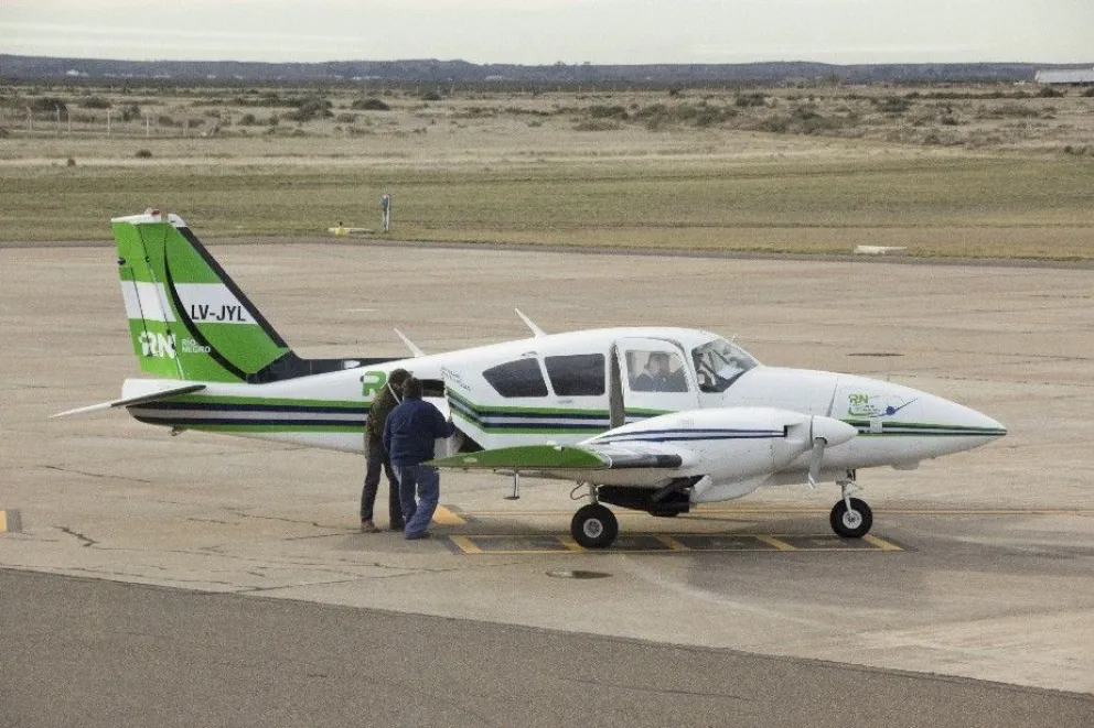 El avión provincial trajo un nuevo lote de medicamentos a Bariloche