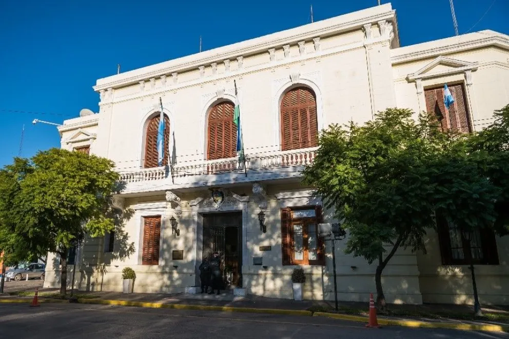 El lunes 28 habrá asueto administrativo 