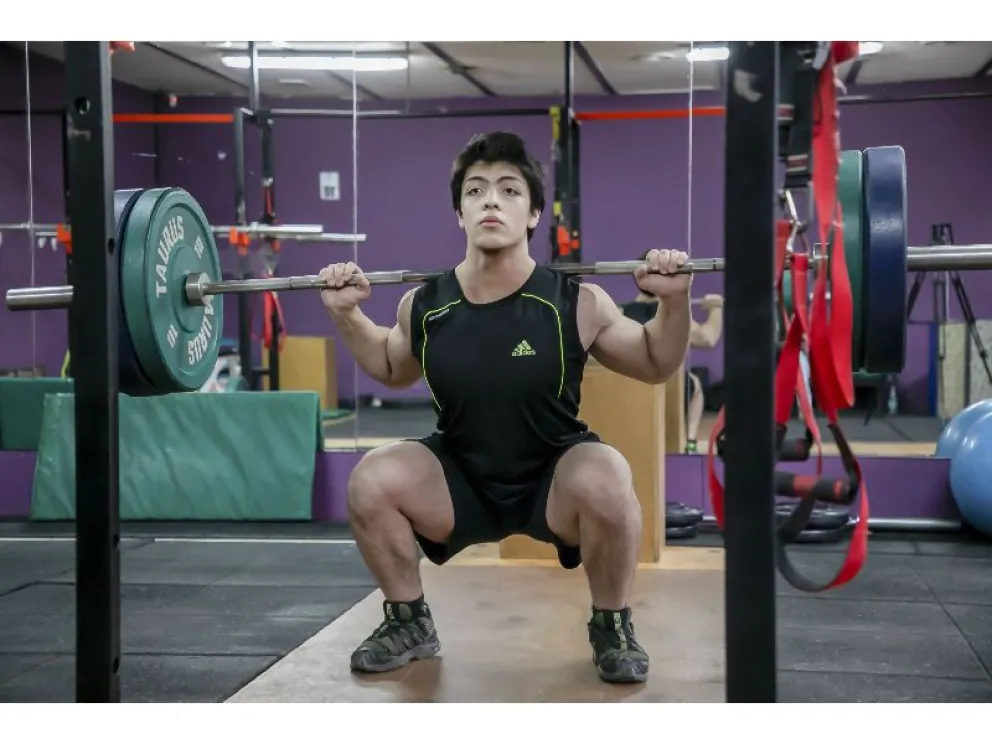 Dante Pizzuti, el pesista barilochense con proyección olímpica