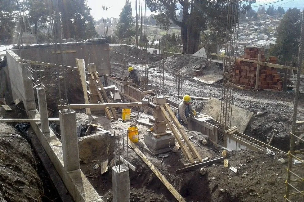 Avanzan tres obras en instituciones de Bariloche