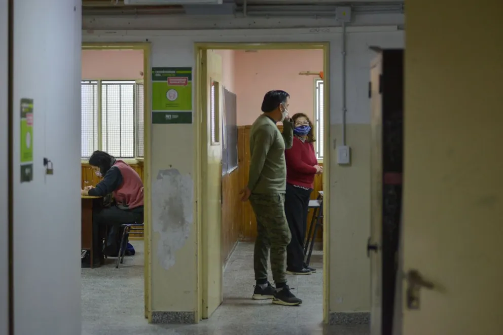 Cruce entre gremio docente y Gobierno por el aumento de los salarios 