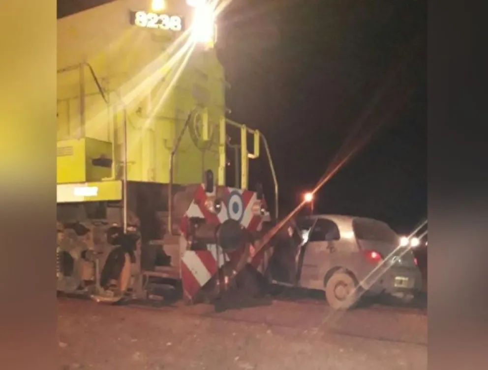 Un automóvil chocó contra el Tren Patagónico