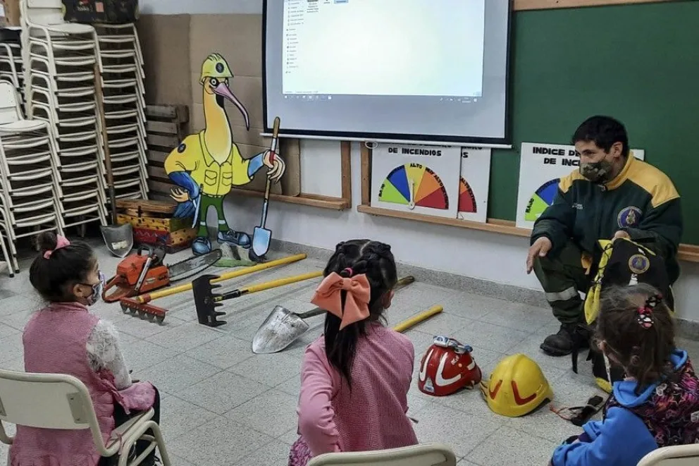 Combatientes de Splif retoman charlas en las escuelas