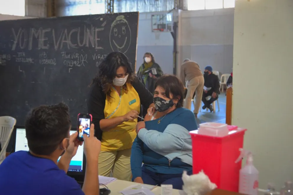 Los mayores de 40 años pueden presentarse espontáneamente para vacunación