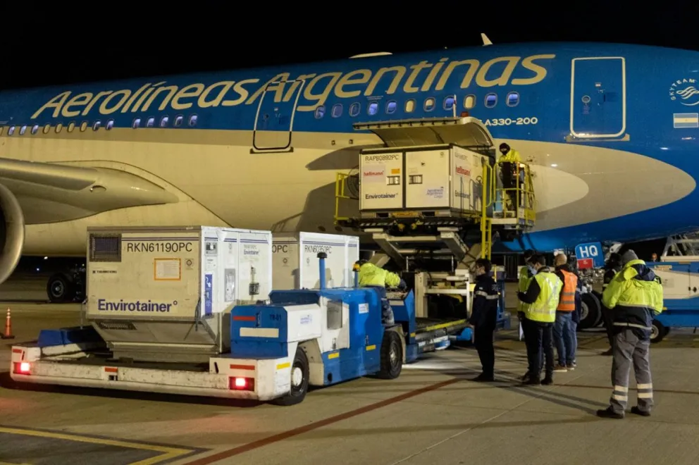 Llegaron más de 2 millones de vacunas y Argentina se acerca a las 40 millones de dosis